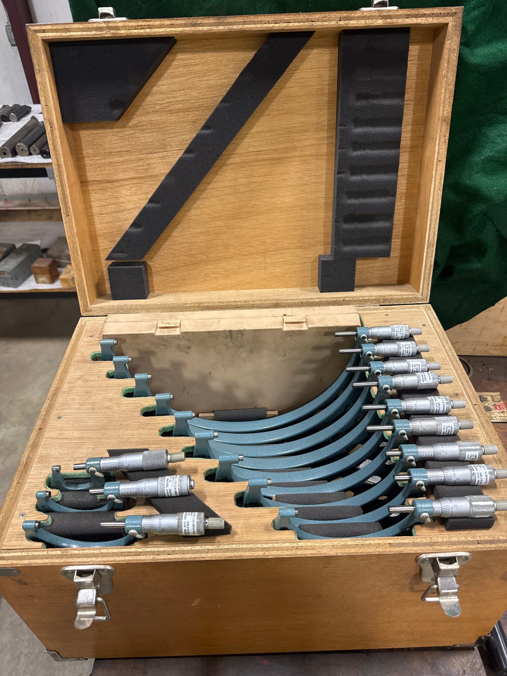 Mitutoya Outside Micrometer Set Large