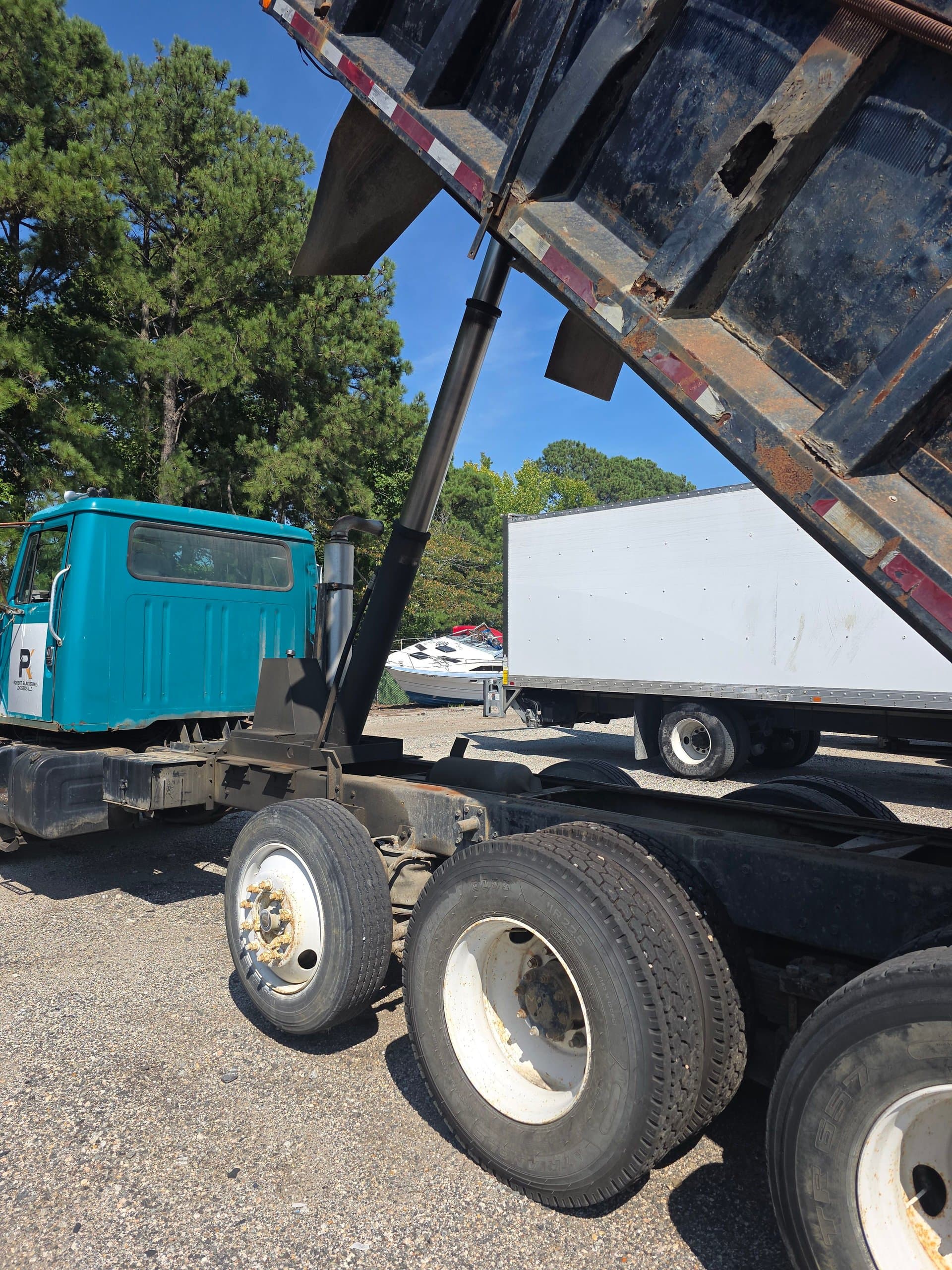 1995 International Tri-axle Cummins L10 photo 10