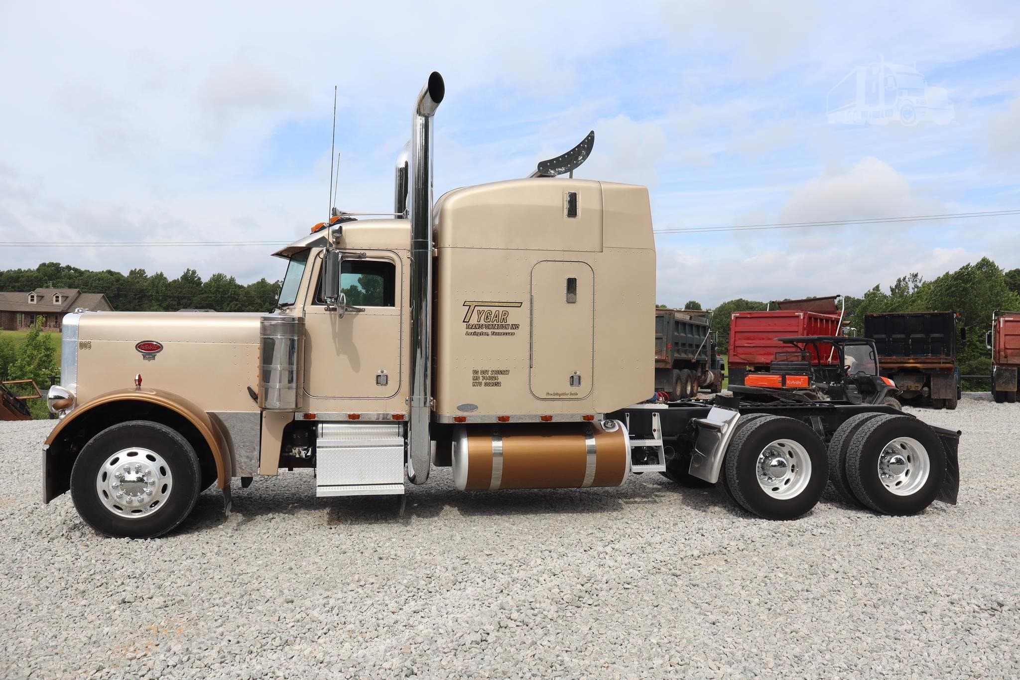 2004 PETERBILT 379 SLEEPER TRUCK — A/C photo 2