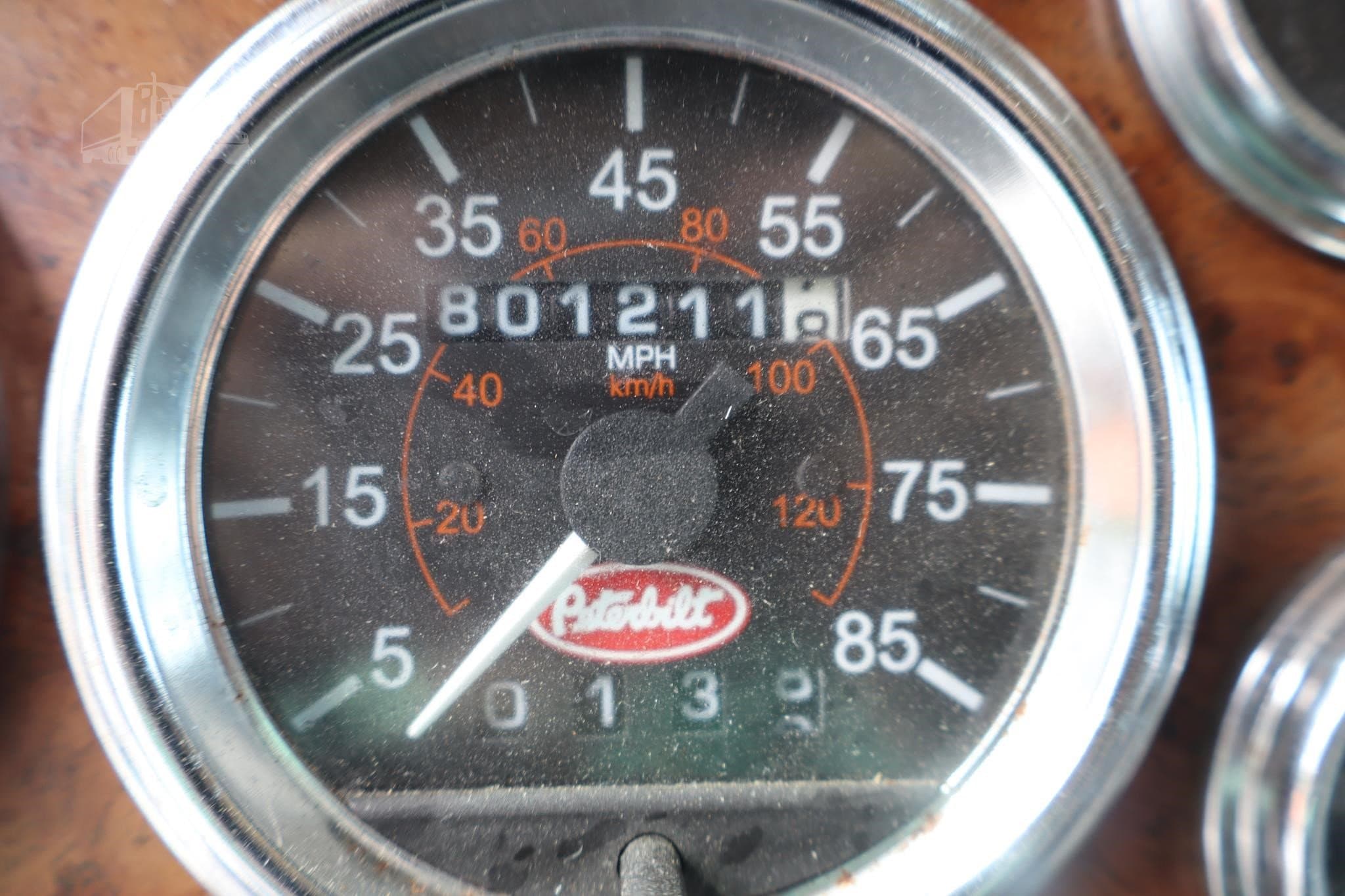 2004 PETERBILT 379 SLEEPER TRUCK — A/C photo 9