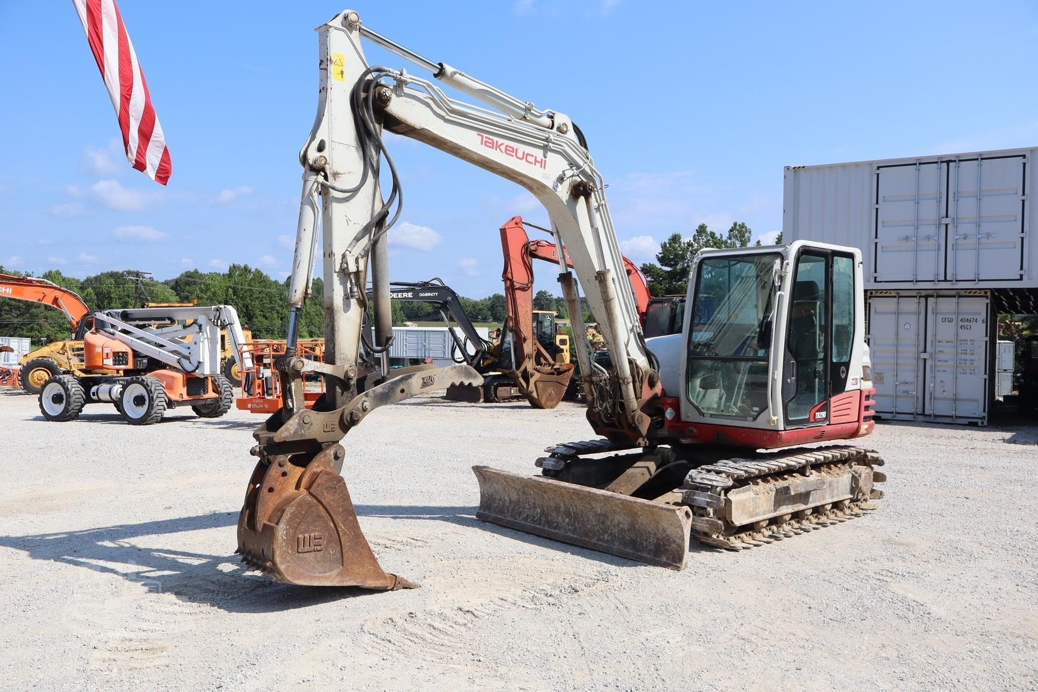 TAKEUCHI TB290 WITH TAG HYDRAULIC THUMB, COUPLER AND HIGH-FLOW AUX
