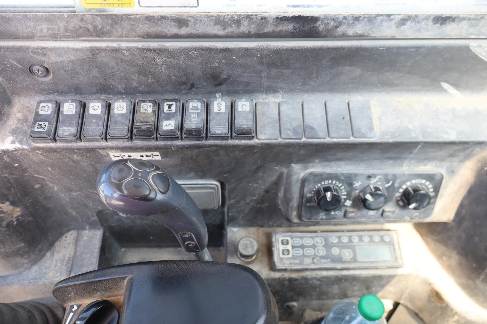 TAKEUCHI TB290 WITH TAG HYDRAULIC THUMB, COUPLER AND HIGH-FLOW AUX photo 7