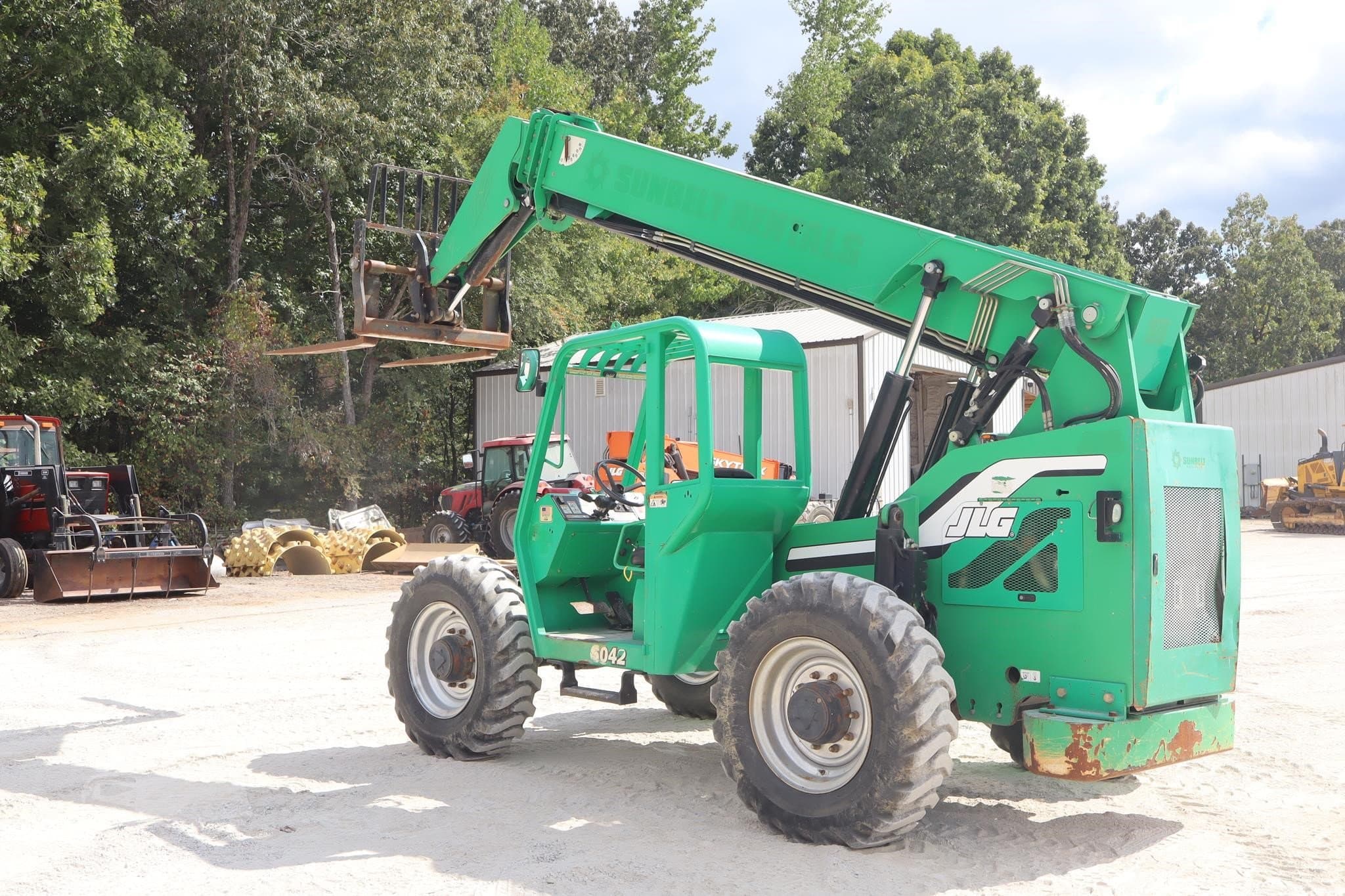 2014 SKY TRAK 6042 TELEHANDLER photo 3
