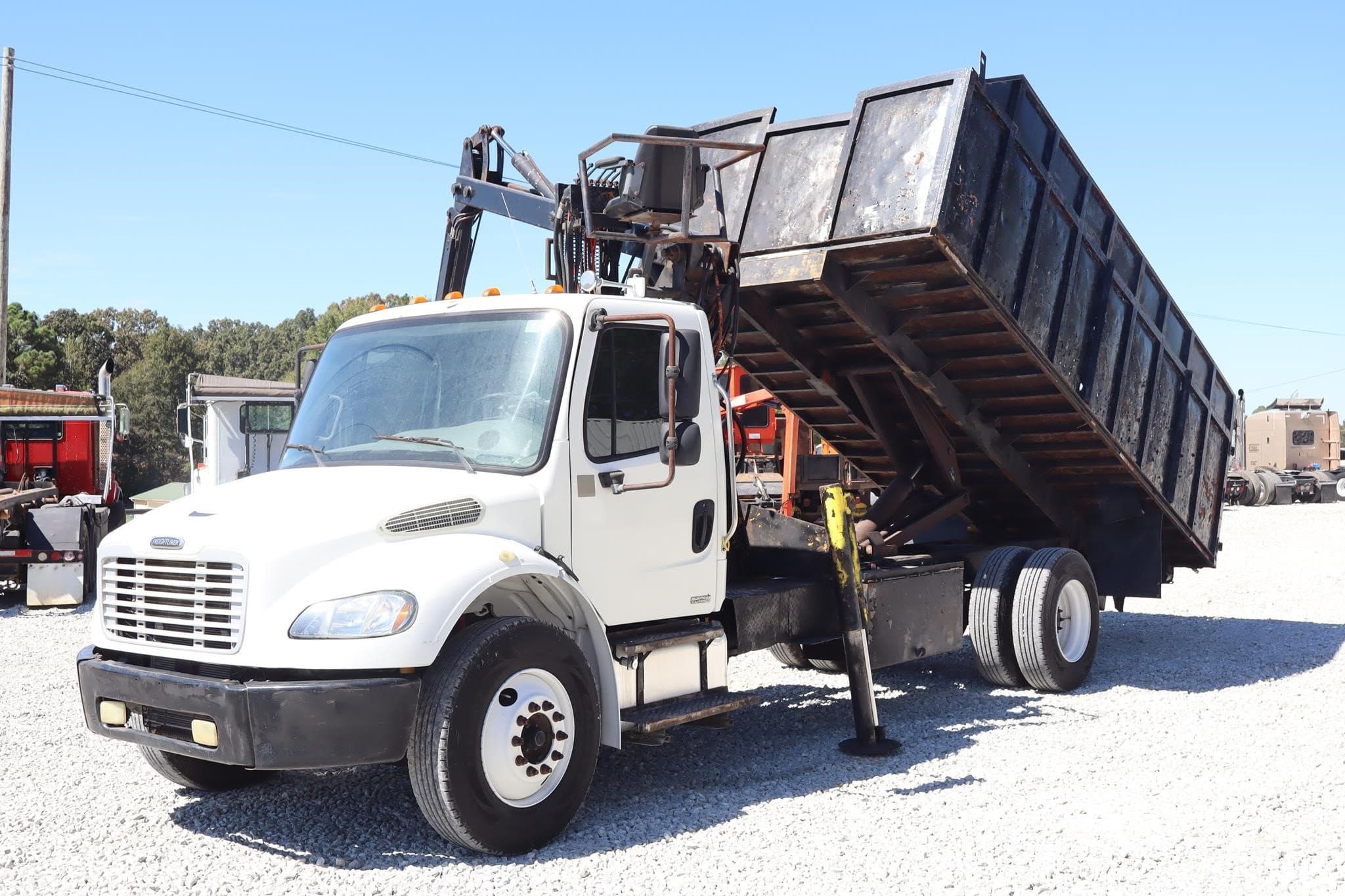 2007 FREIGHTLINER BUSINESS CLASS M2 106 GRAPPLE TRUCK