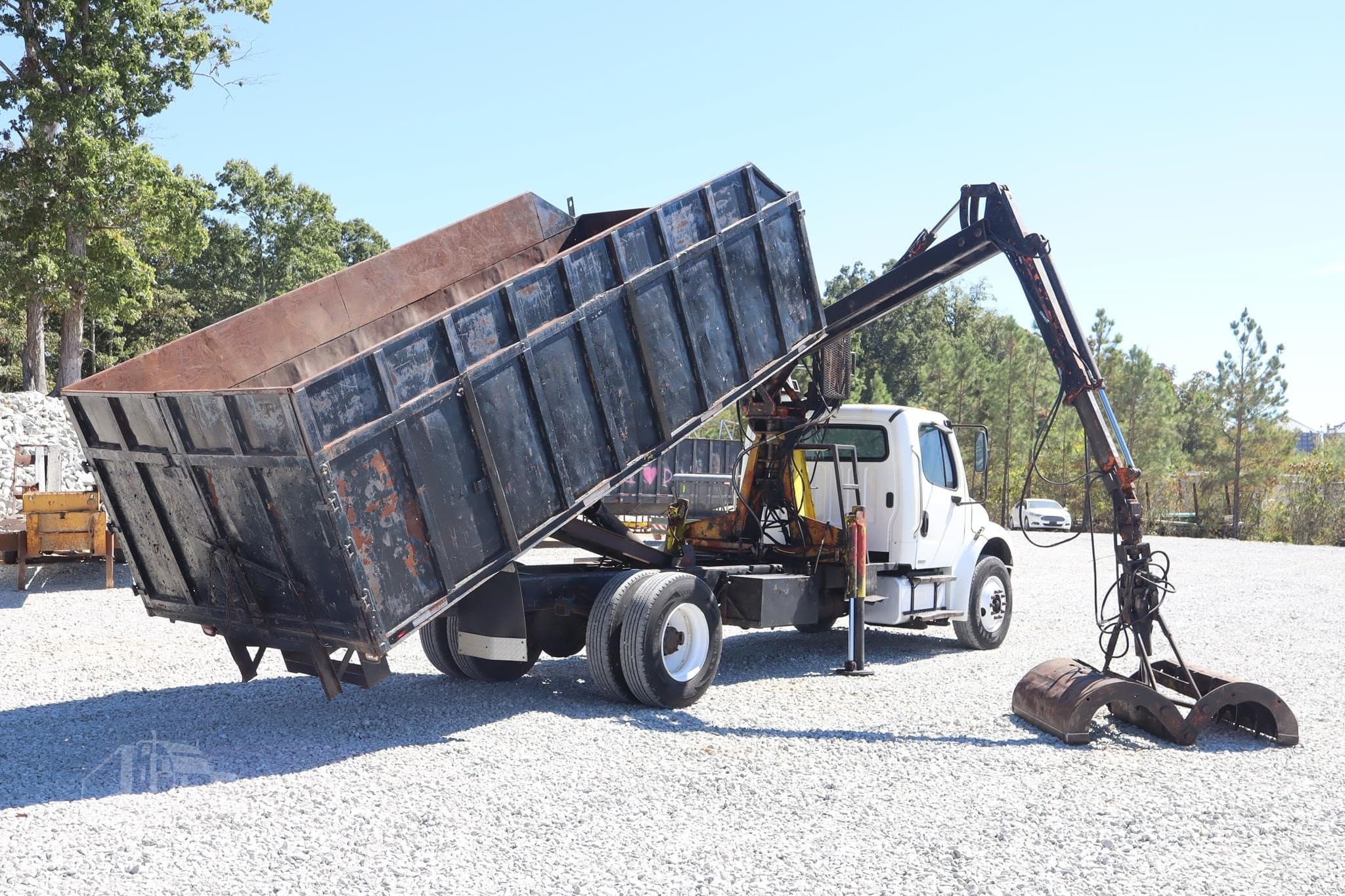 2007 FREIGHTLINER BUSINESS CLASS M2 106 GRAPPLE TRUCK photo 5